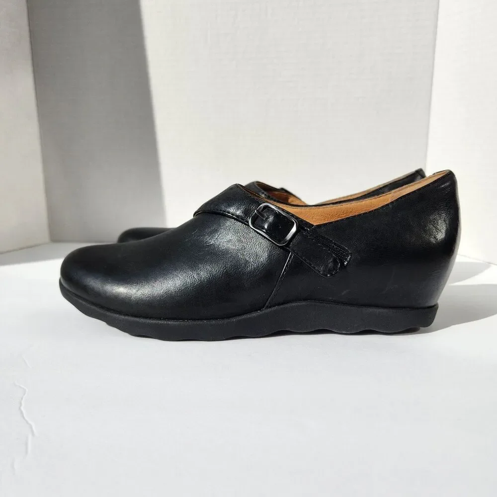 Dansko Marisa Black Leather Wedge Womens Size 39 US 8.5 - 9 Slip-on Comfort